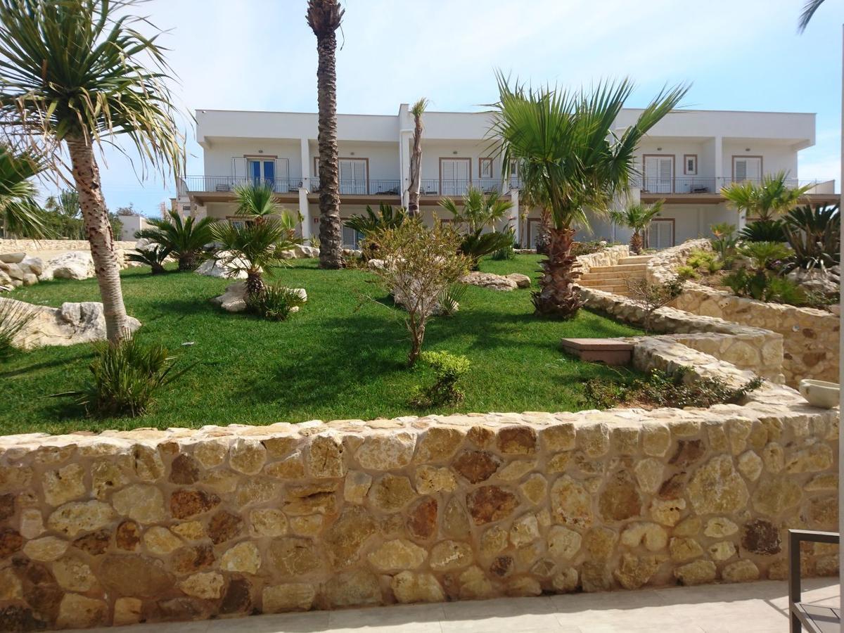 Hotel La Blanca &